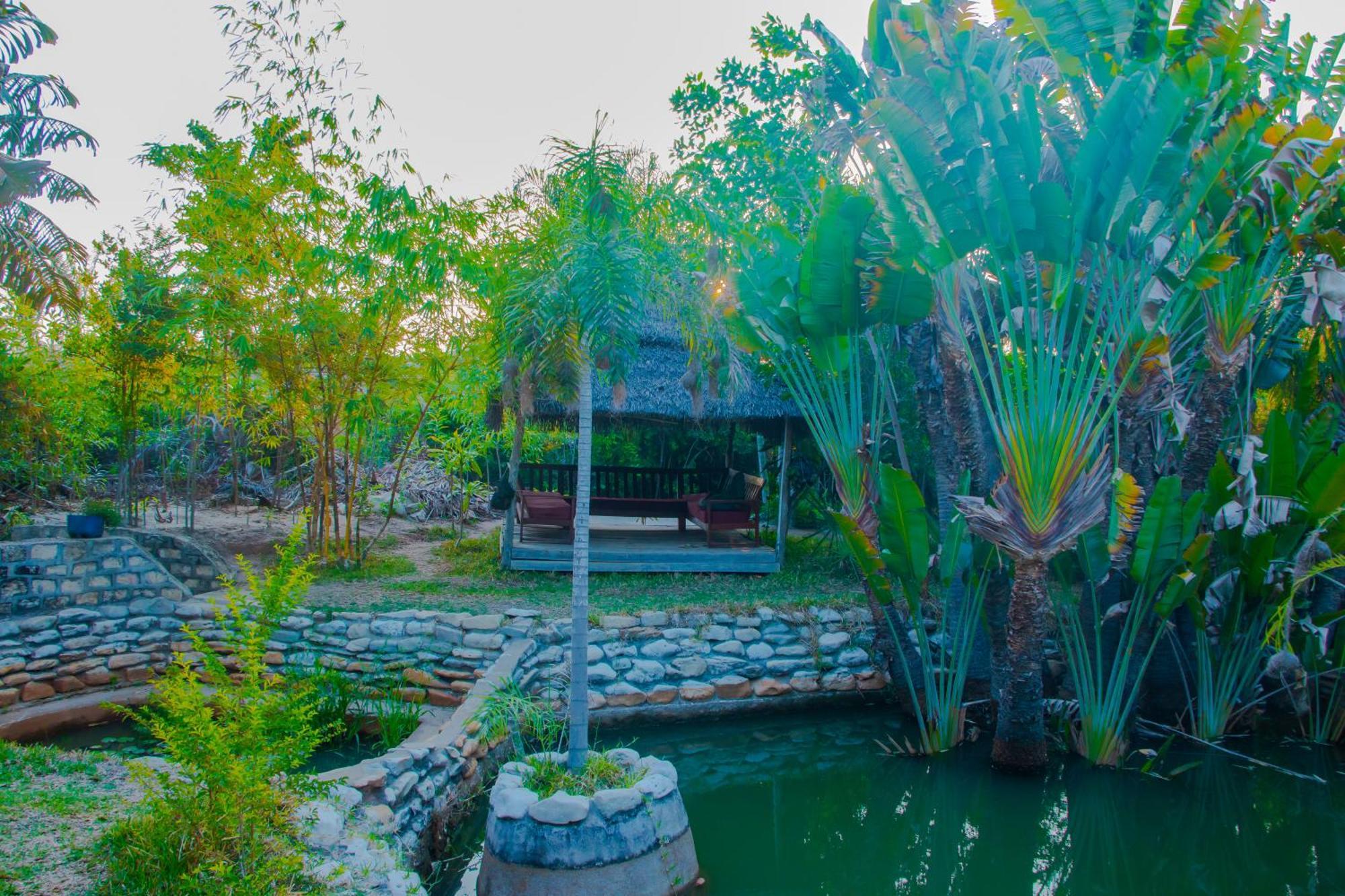 Ampazony Oasis Lodge Mahajanga Exterior foto