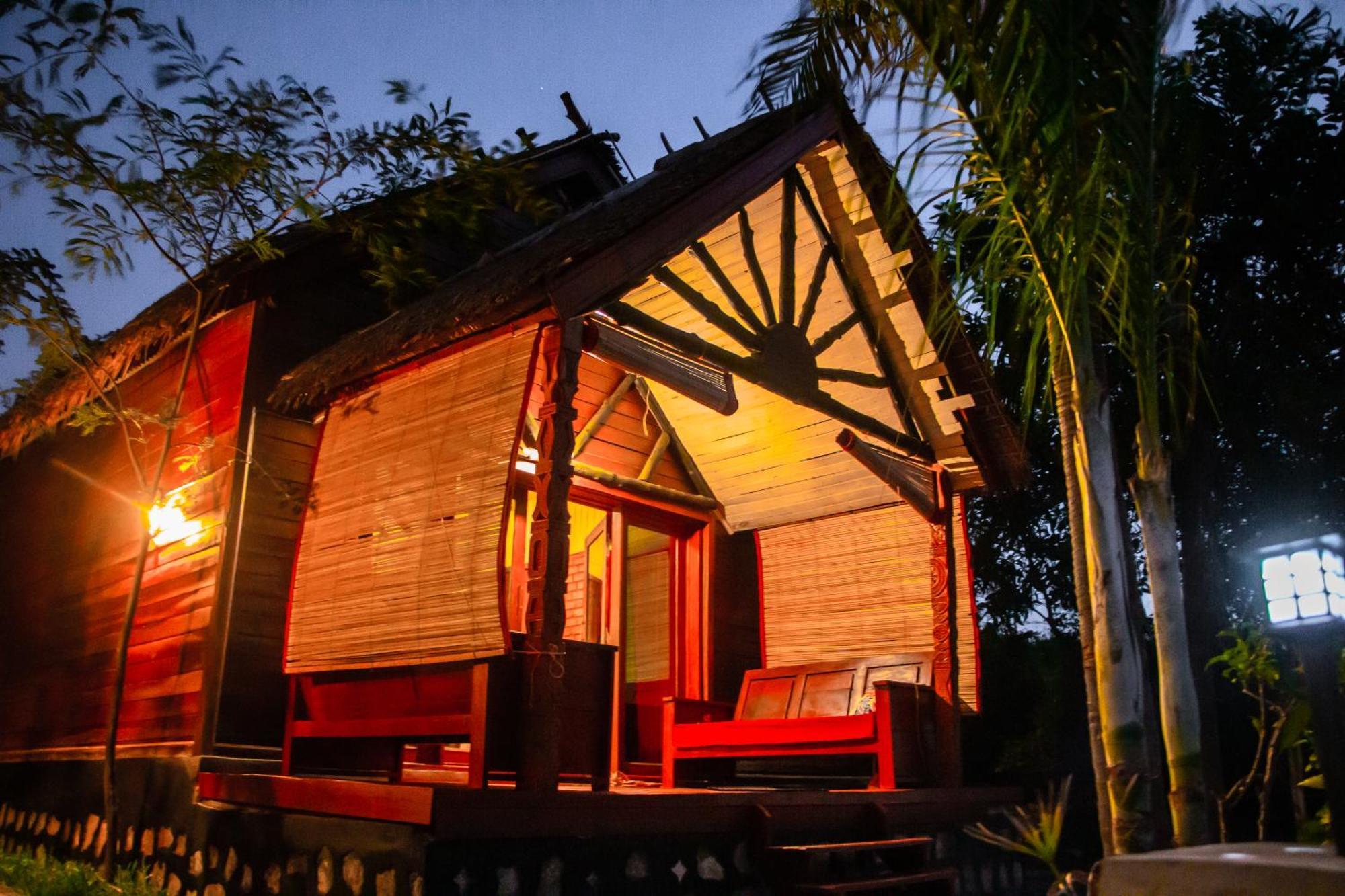 Ampazony Oasis Lodge Mahajanga Exterior foto